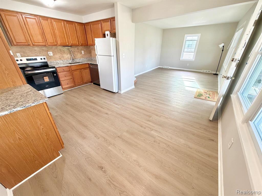 7242 Gerald Avenue, Warren, MI 48092 — Photo 3
