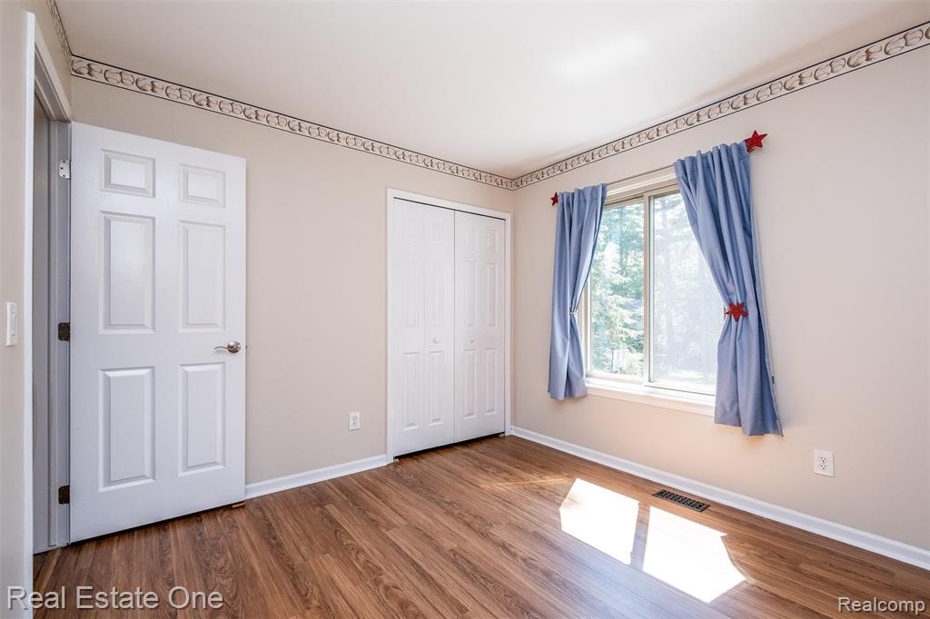 4079 Cumberland Court, Commerce Twp, MI 48390 — Photo 43