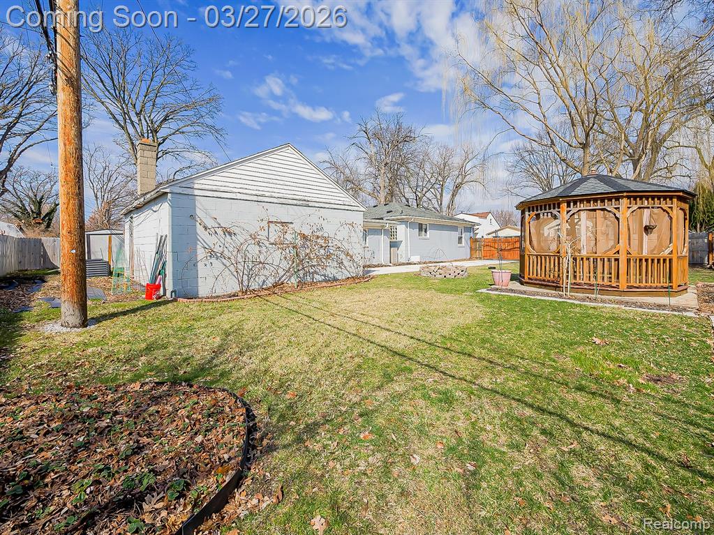 115 W Elza Avenue, Hazel Park, MI 48030 — Photo 21