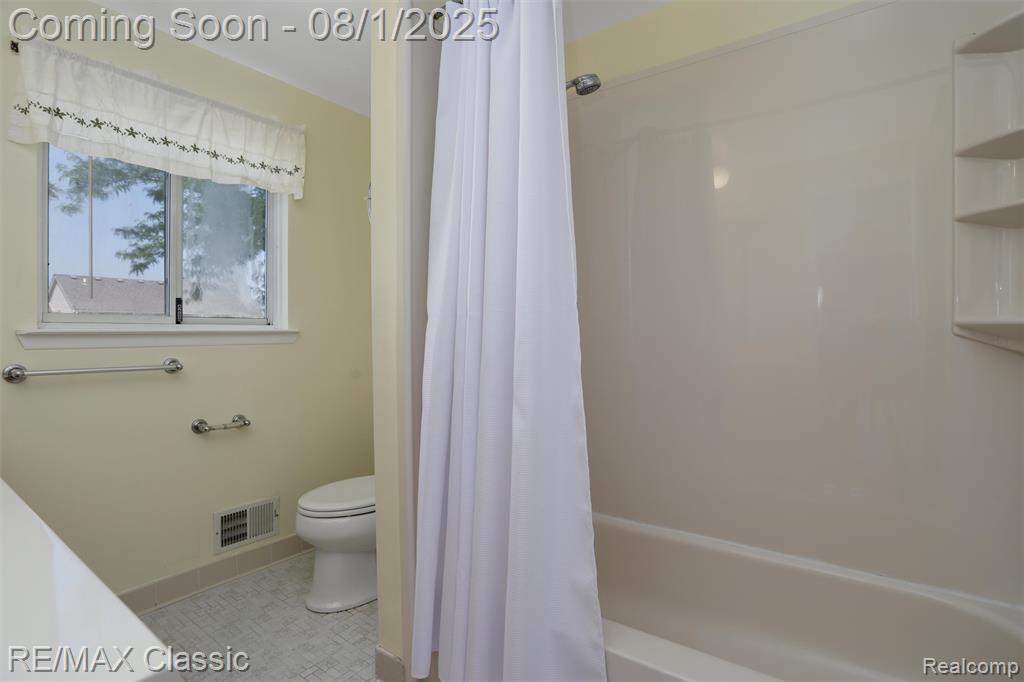 3570 Beech Drive, Ann Arbor, MI 48197 — Photo 23