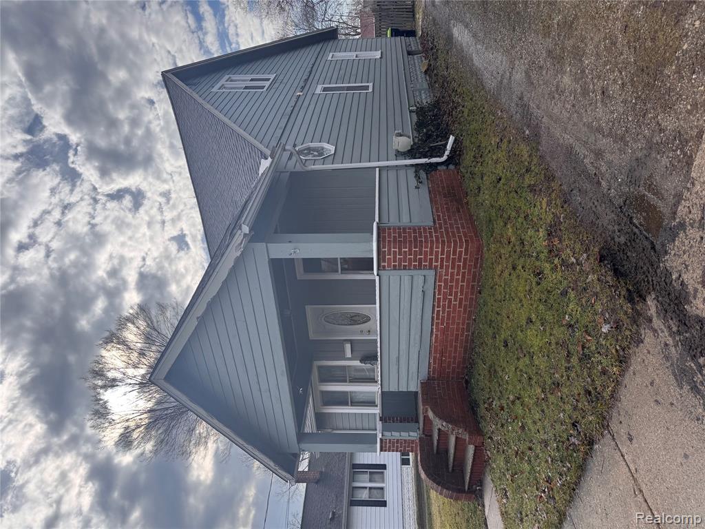 5032 Brady Street, Swartz Creek, MI 48473 — front exterior