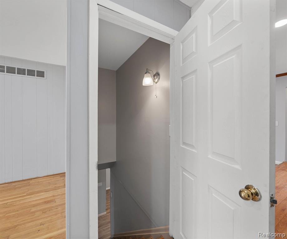 44359 REGIS, Canton, MI 48187 — Photo 12