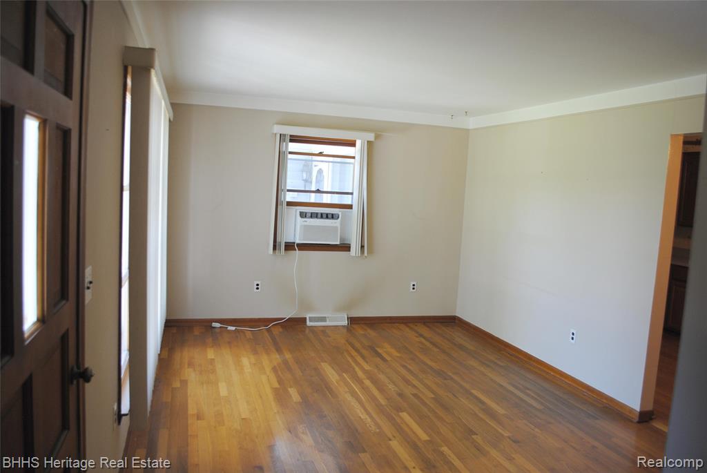15507 Park Lane, Plymouth, MI 48170 — Photo 12
