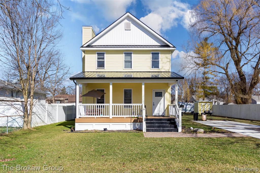 538 S Elm Street, Lapeer, MI 48446 — front exterior