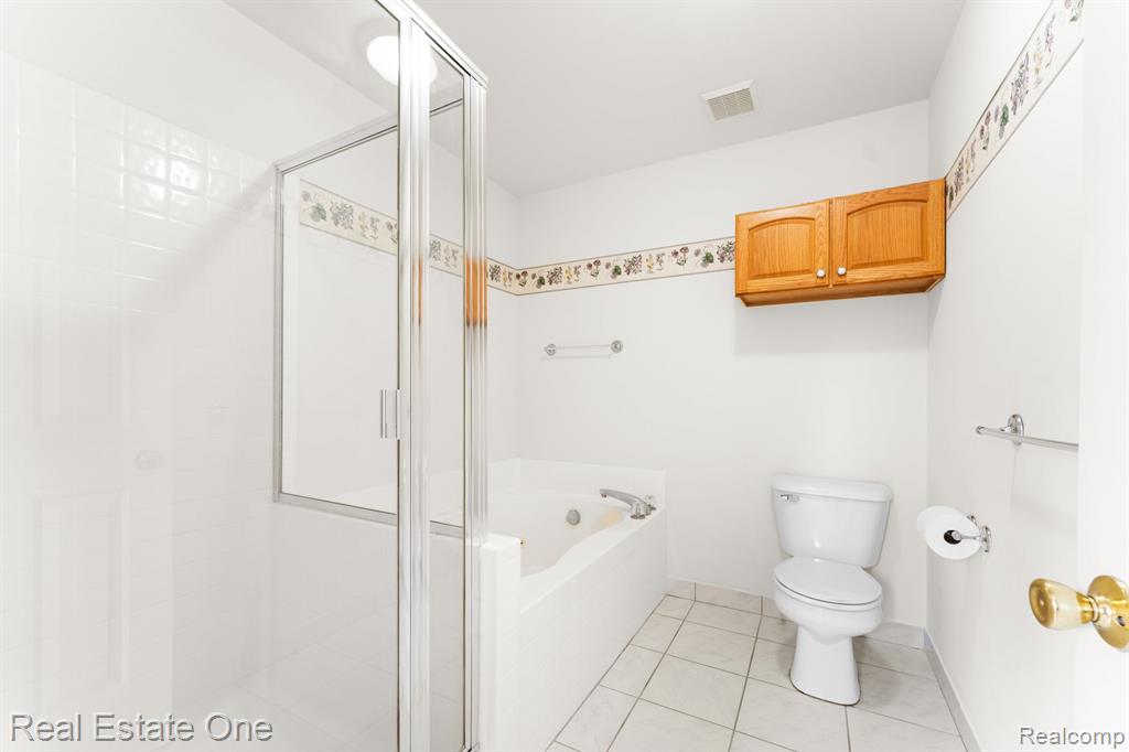 9305 Rotondo Drive, Howell, MI 48855 — Photo 29