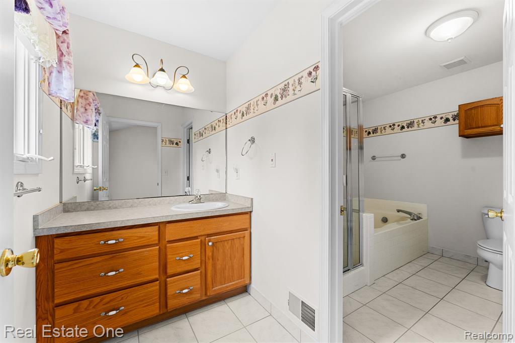 9305 Rotondo Drive, Howell, MI 48855 — Photo 27