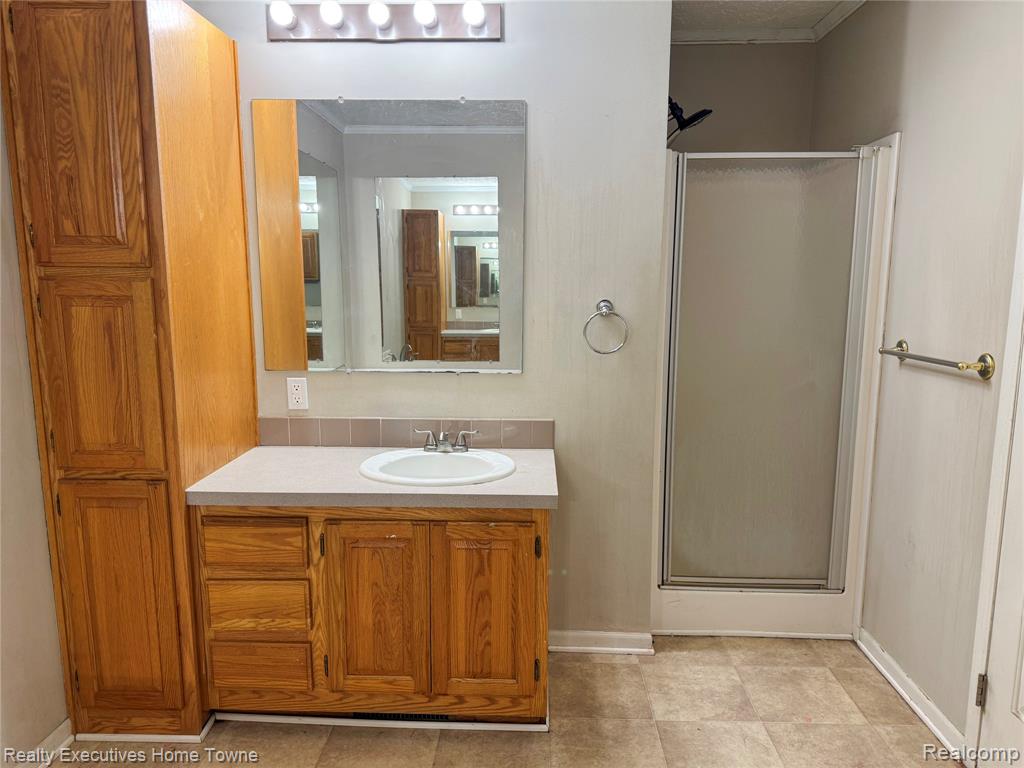 2045 Yeager Street, Port Huron, MI 48060 — Photo 16