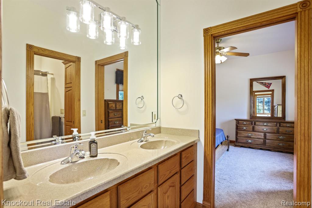 10205 Bradley Road, Frankenmuth, MI 48734 — Photo 27
