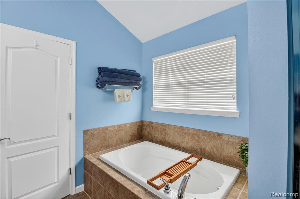 49271 Laguna Drive, Van Buren, MI 48111 — Photo 36