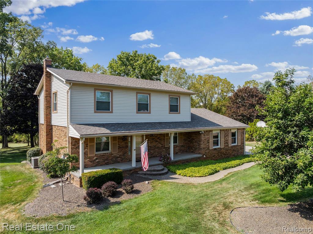 4798 Kenicott Trail, Brighton, MI 48114 — front exterior