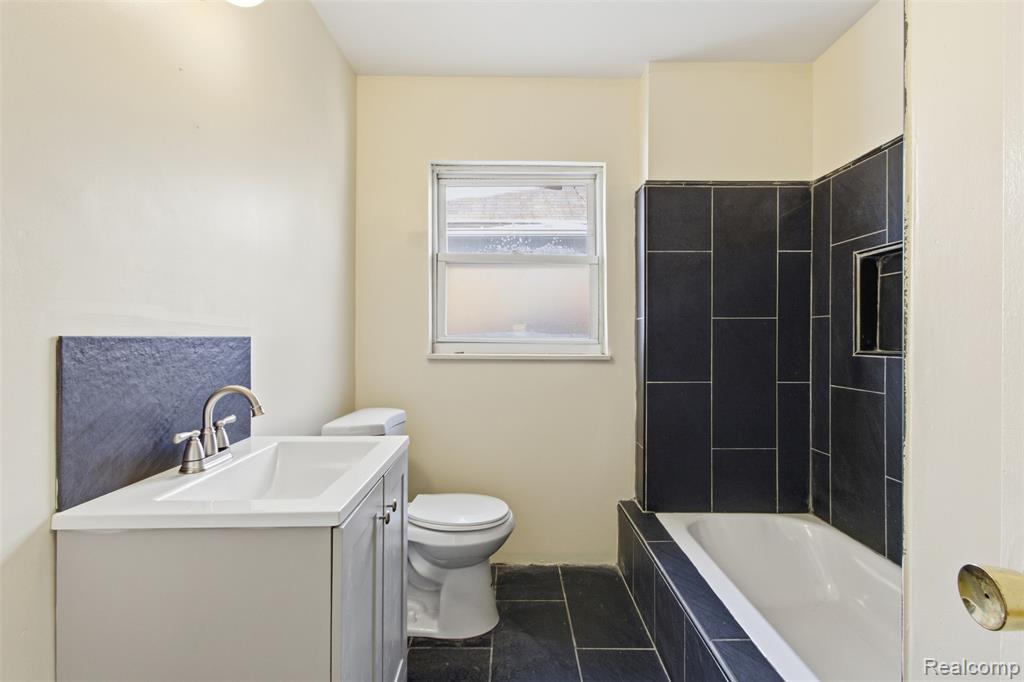 18947 Cherrylawn Street, Detroit, MI 48221 — Photo 11
