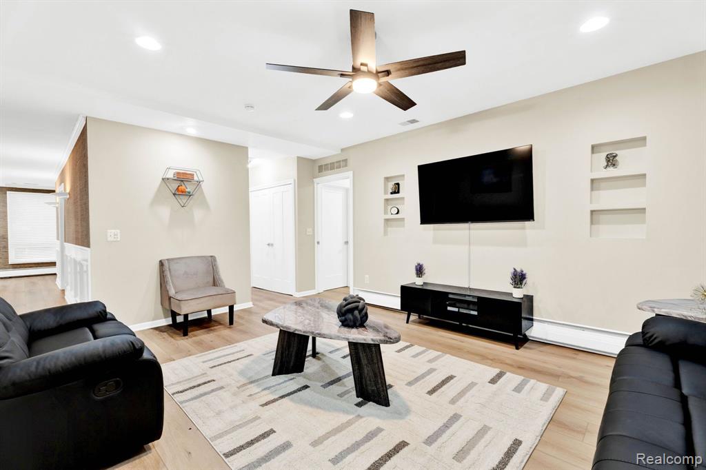 5481 Sunnycrest Drive, West Bloomfield, MI 48323 — Photo 16
