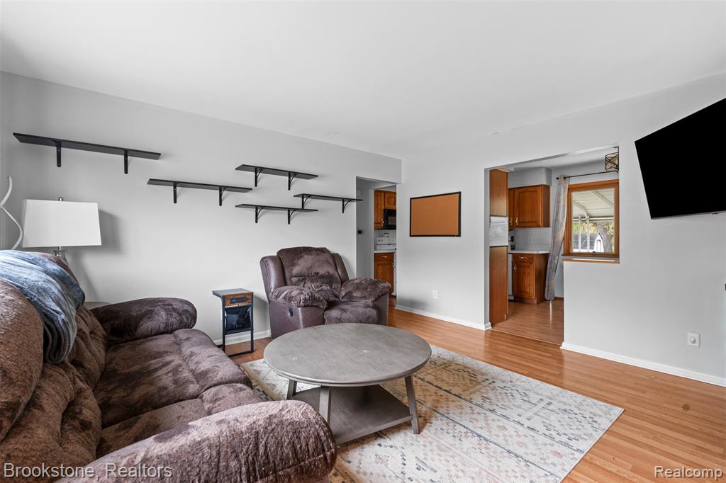 5503 Westchester Drive, Flint, MI 48532 — Photo 5