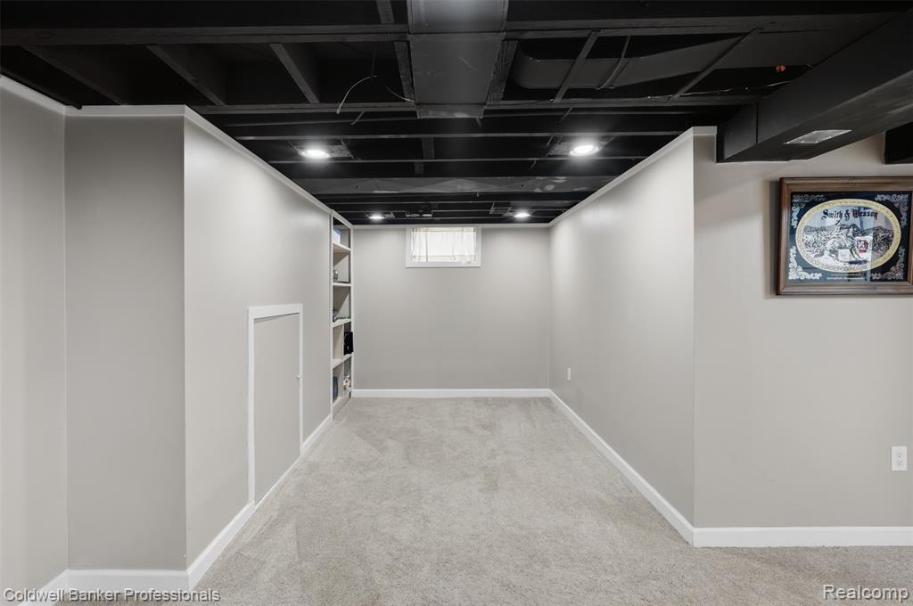 927 Montrose Avenue, Royal Oak, MI 48073 — Photo 23