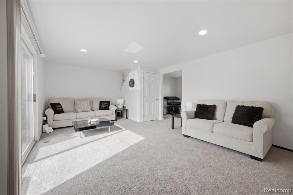 42151 Jason Drive, Clinton Twp, MI 48038 — Photo 23
