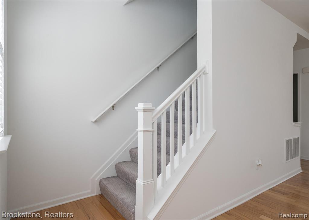 512 Midland Boulevard, Royal Oak, MI 48073 — Photo 17