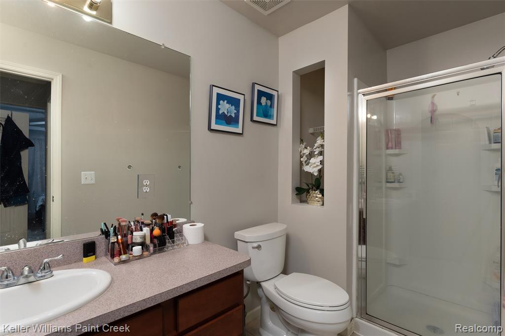 45542 Hidden View Court, Utica, MI 48315 — Photo 20