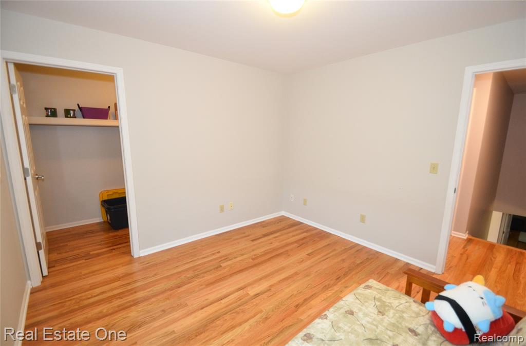 2092 Westview Court, Orion, MI — Photo 26