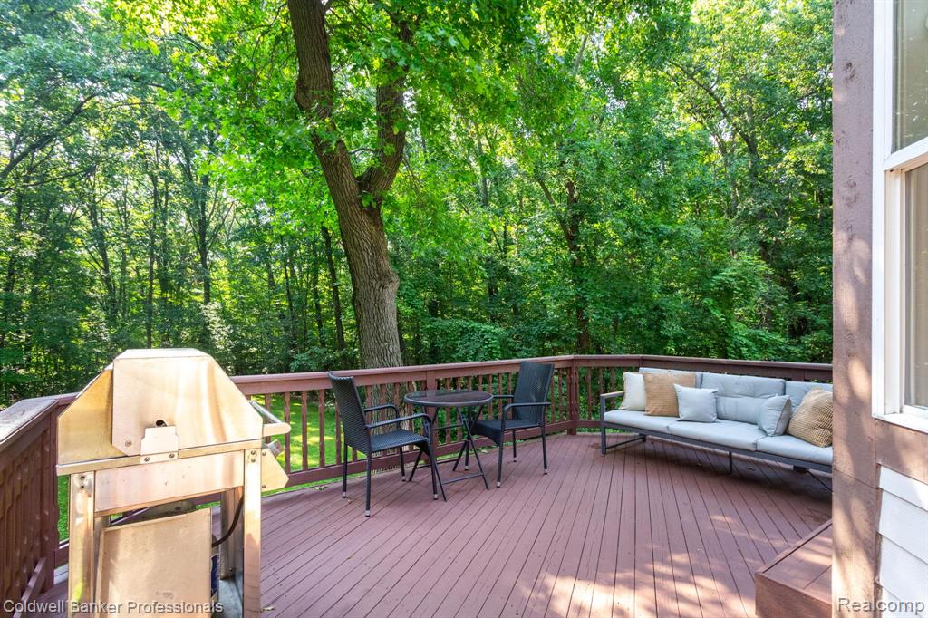 15317 Oak Hollow Drive, Holly, MI 48442 — Photo 38