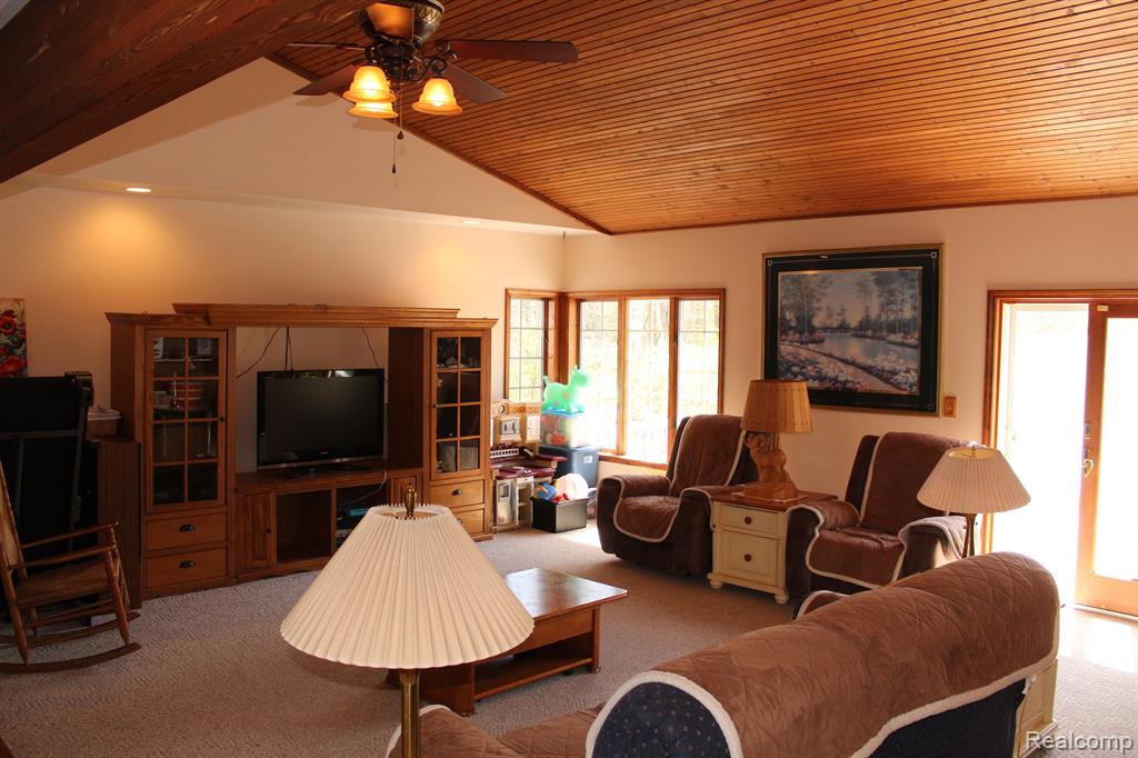 9307 MCAFEE Road, Montrose, MI 48457 — Photo 8