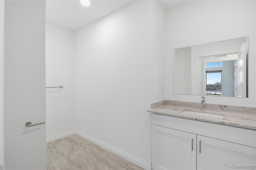 166 Oak st Street, Wyandotte, MI, 48192