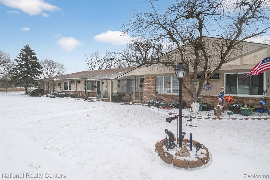 61043 Heritage Blvd., South Lyon, MI 48178 — Photo 2