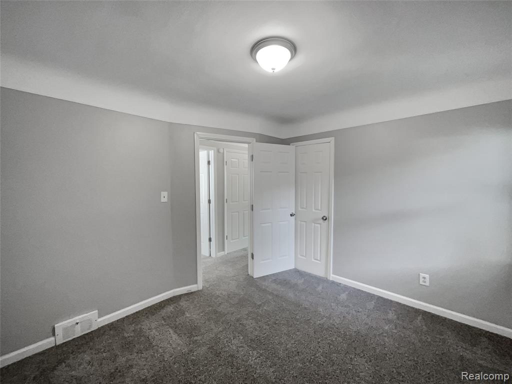18067 Rosetta Avenue, Eastpointe, MI 48021 — Photo 13