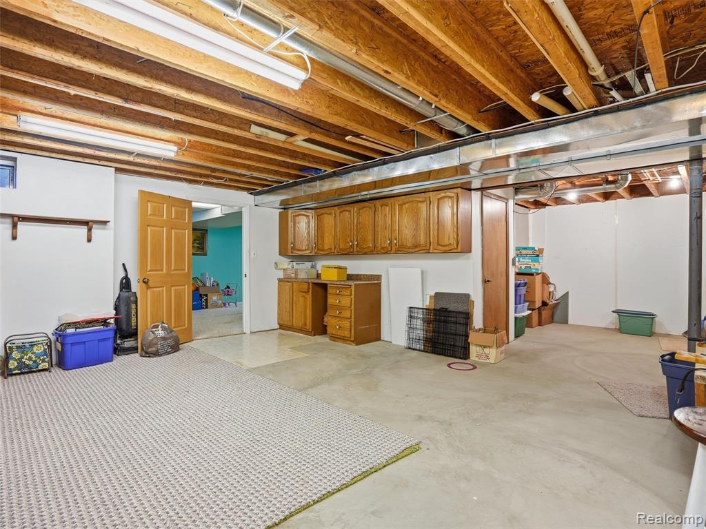 4695 Melanie Lane, White Lake, MI 48383 — Photo 41