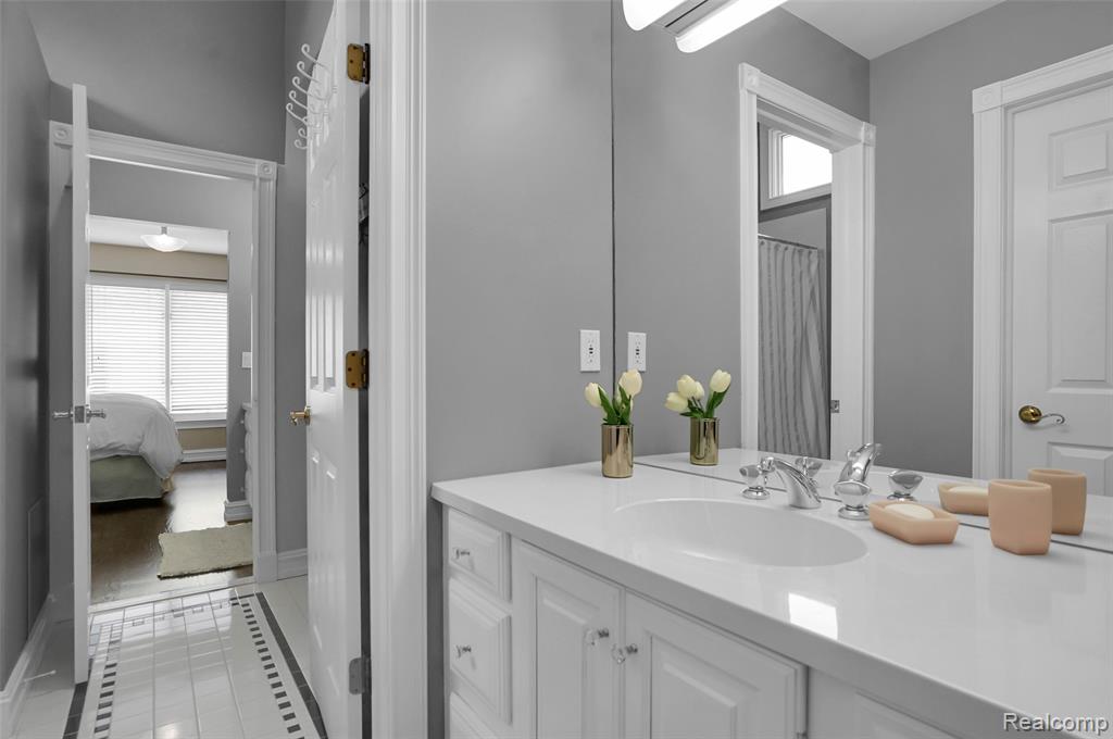 655 Chester Street, Birmingham, MI 48009 — Photo 33