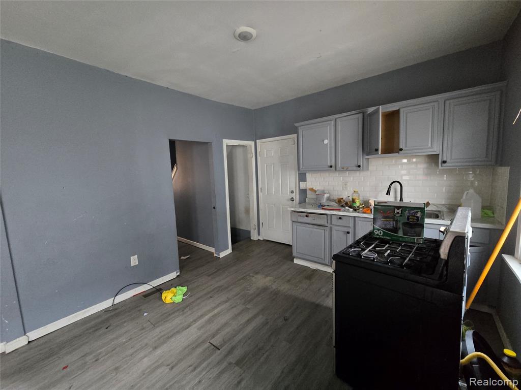 8976 McClellan Street, Detroit, MI 48213 — Photo 63