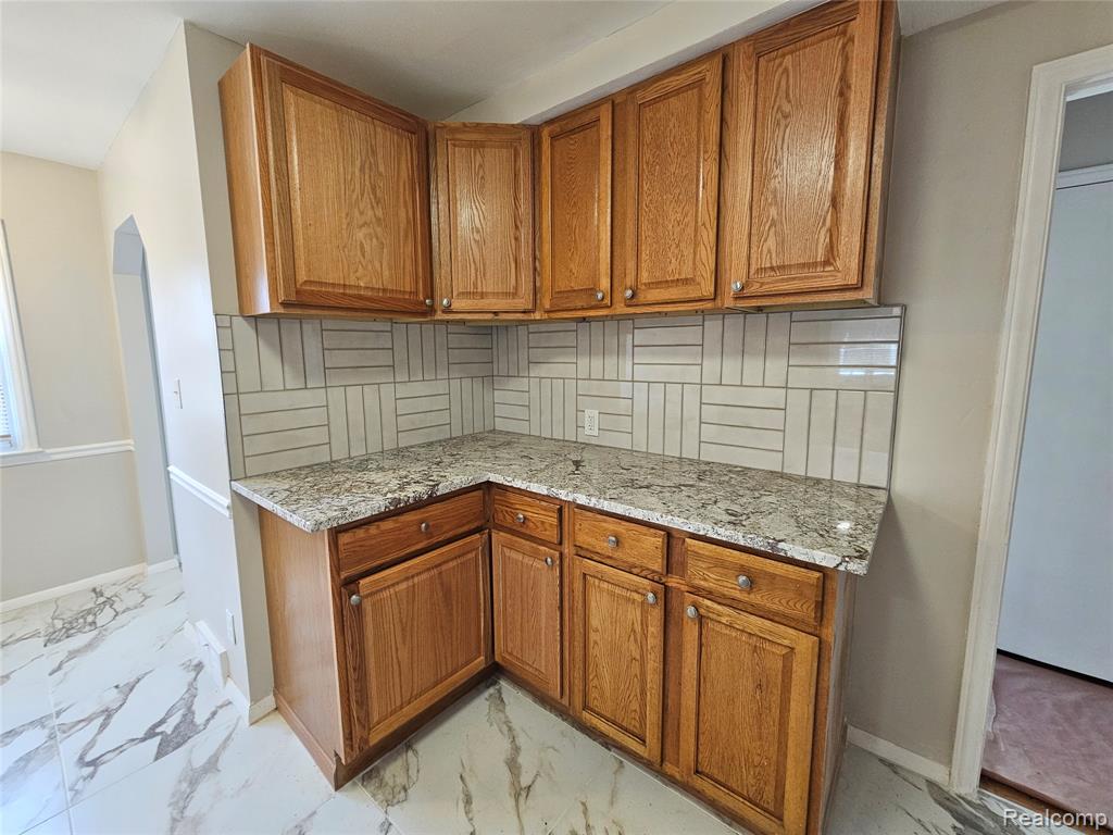 9311 Dixie, Redford, MI 48239 — Photo 5