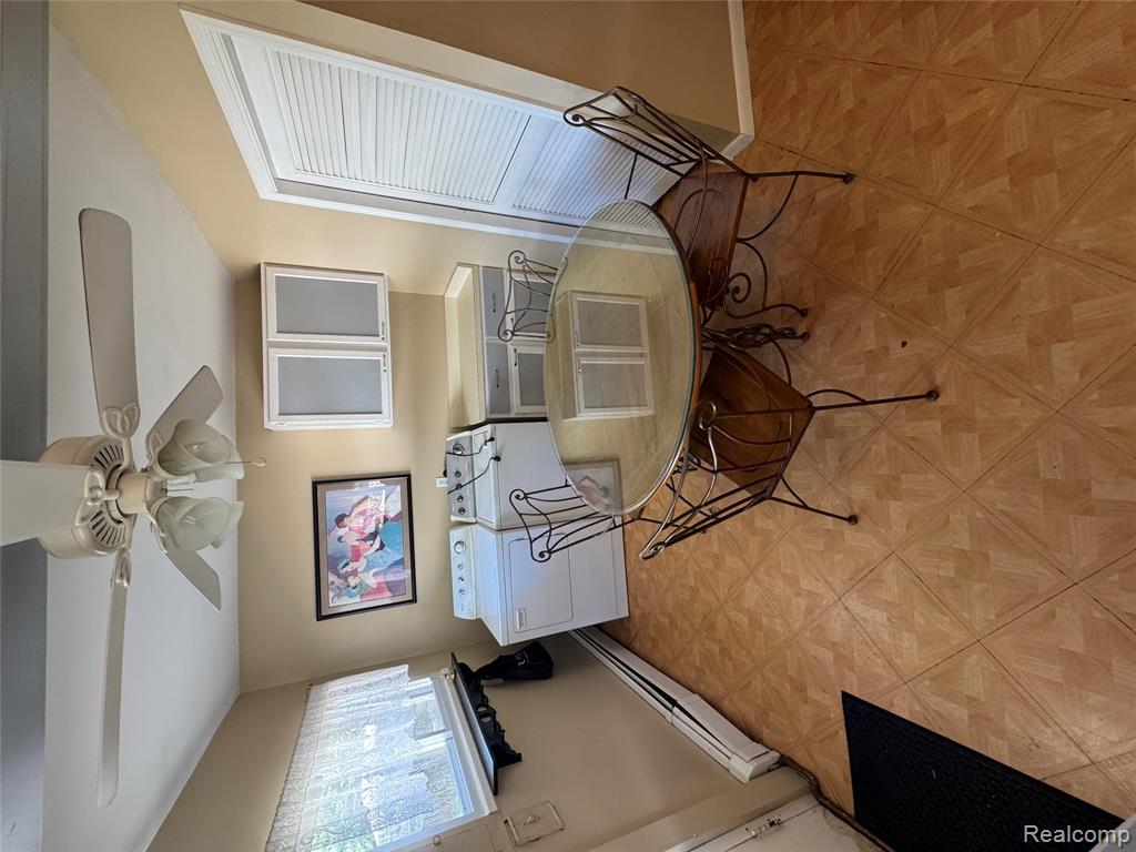 931 E Kalama Avenue, Madison Heights, MI 48071 — Photo 19