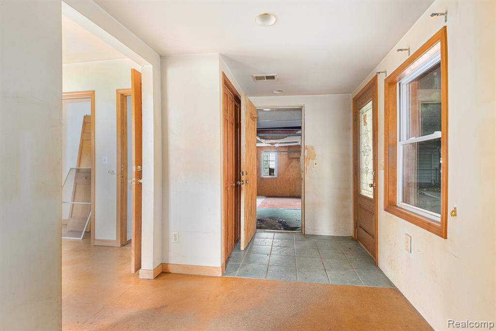 4484 Detroit Street, Dearborn Heights, MI 48125 — Photo 15