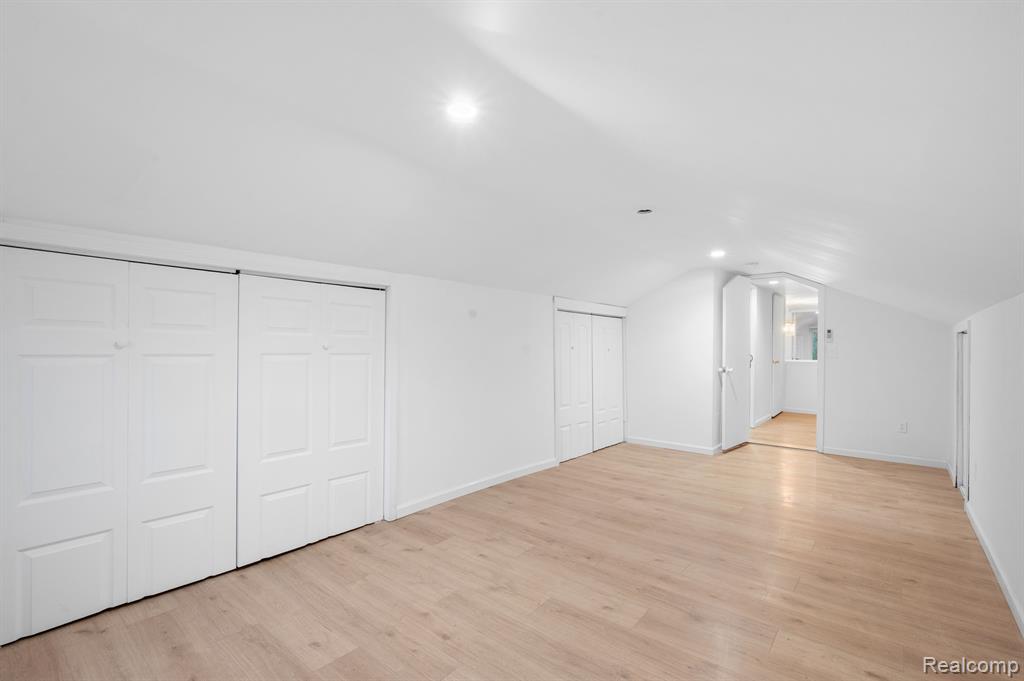6551 Mayburn Street, Dearborn Heights, MI 48127 — Photo 33
