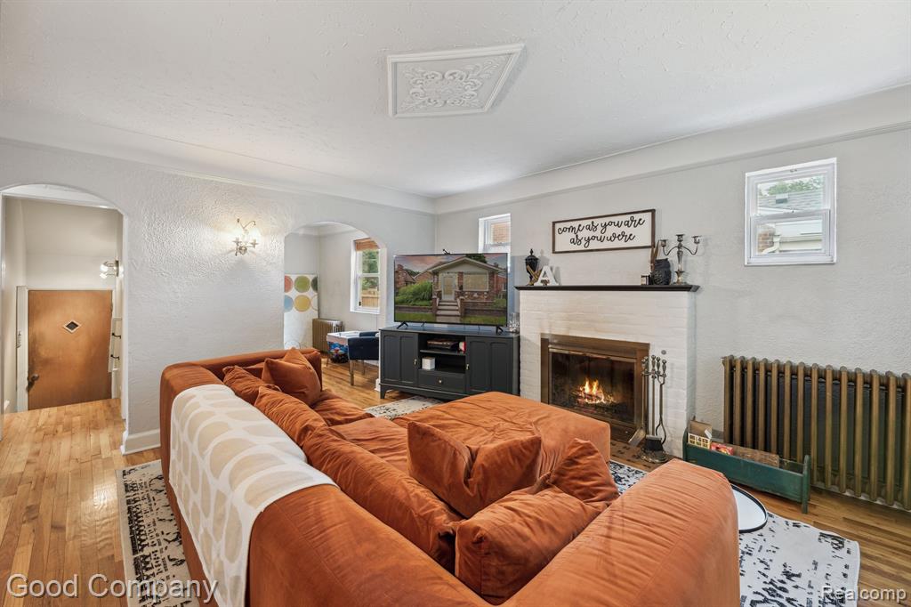 964 W LEWISTON Avenue, Ferndale, MI 48220 — Photo 8