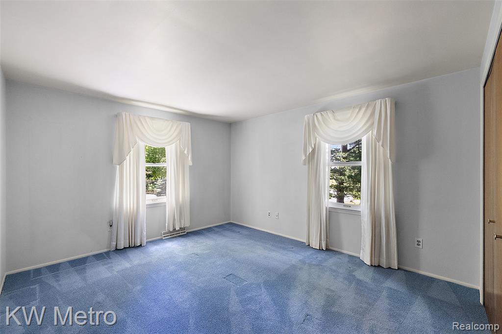 7036 Lindenmere Drive, Bloomfield Hills, MI 48301 — Photo 27