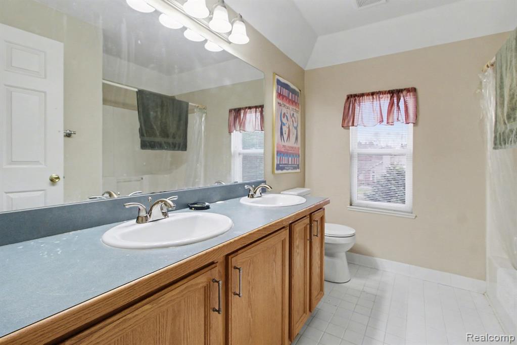 5744 Hidden Lane Court, White Lake, MI 48383 — Photo 22