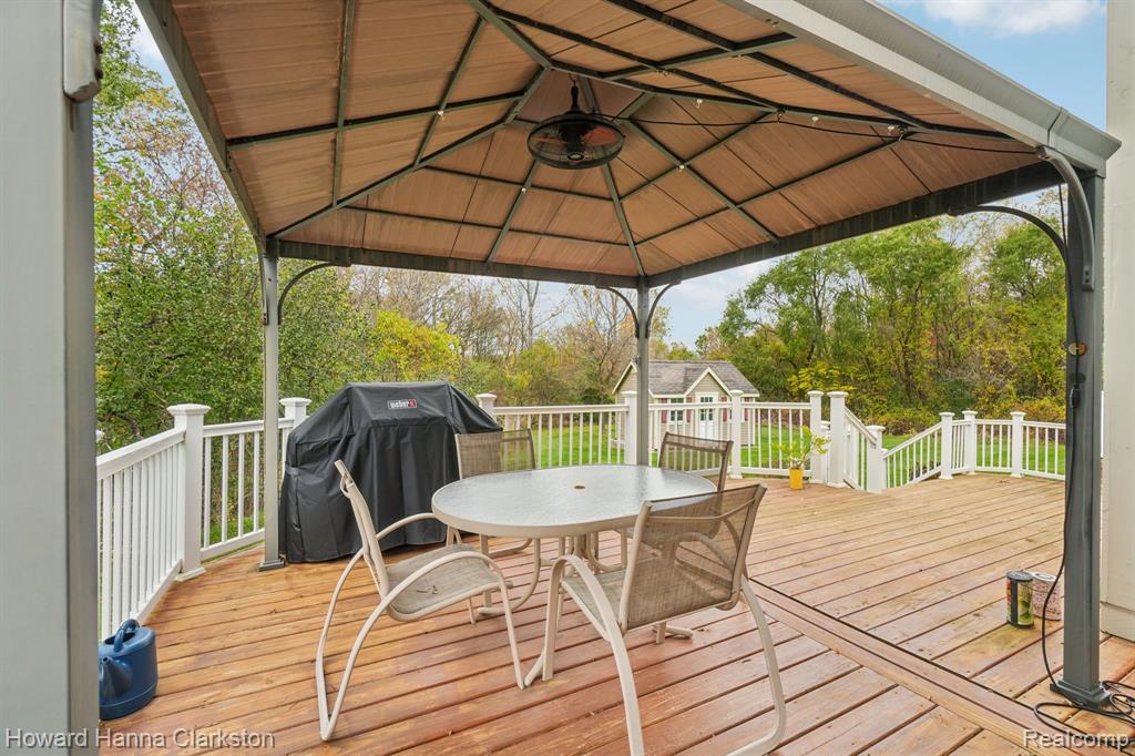 4105 Nancy Lane, White Lake, MI 48383 — Photo 33