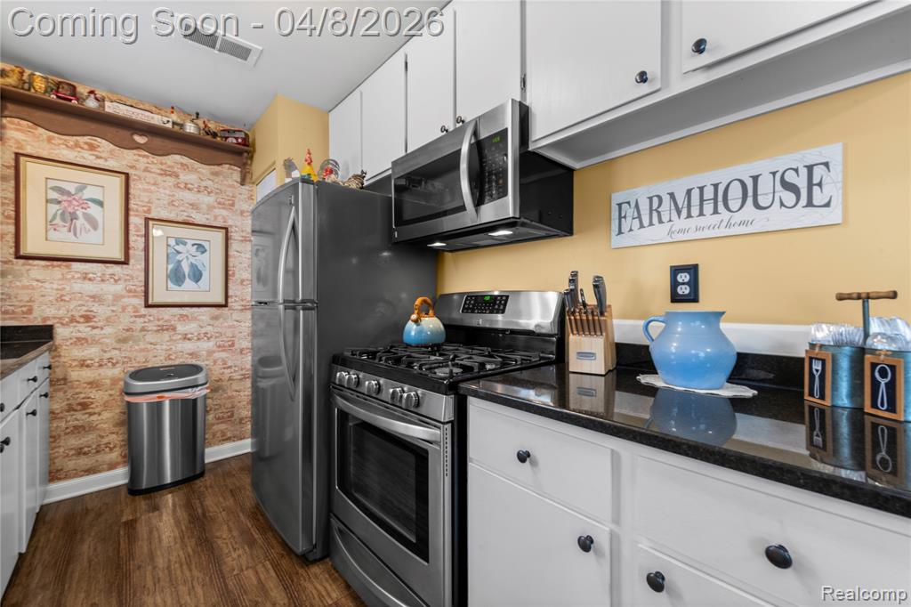 4685 Universal Street, Dearborn Heights, MI 48125 — Photo 12