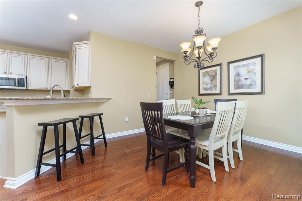 10725 WATERFALL, South Lyon, MI 48178 — Photo 19