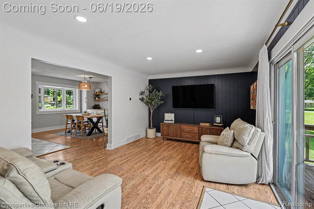 9567 Susin Lane, Clarkston, MI 48348 — Photo 16