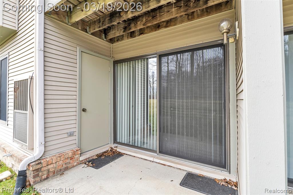 42751 Lilley Pointe Drive, Canton, MI 48187 — Photo 41