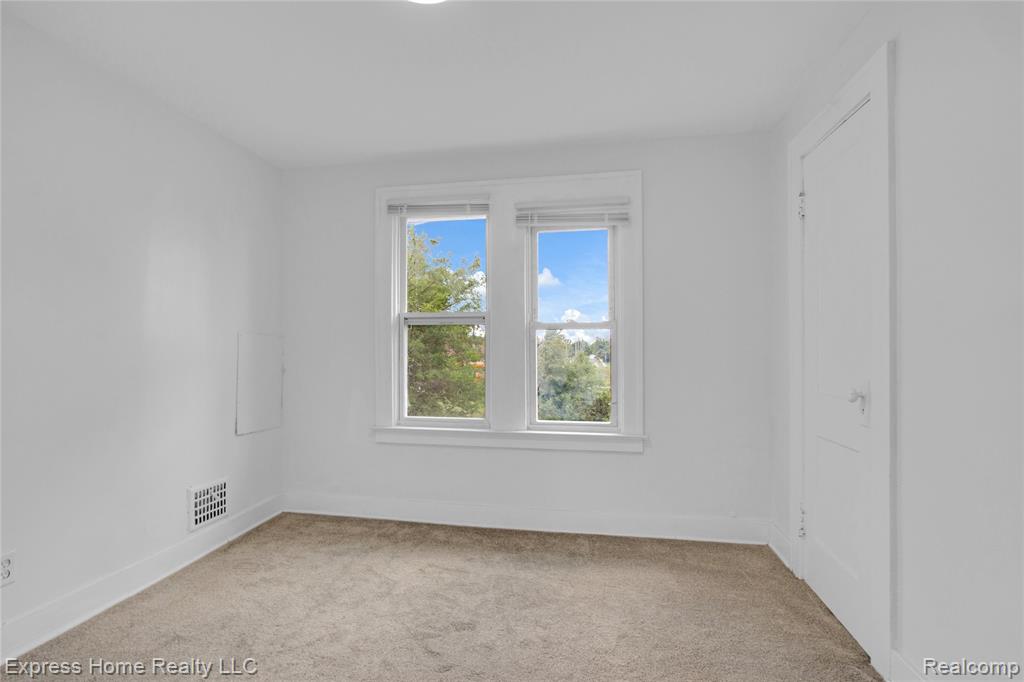 13484 Maine Street, Hamtramck, MI 48212 — Photo 21