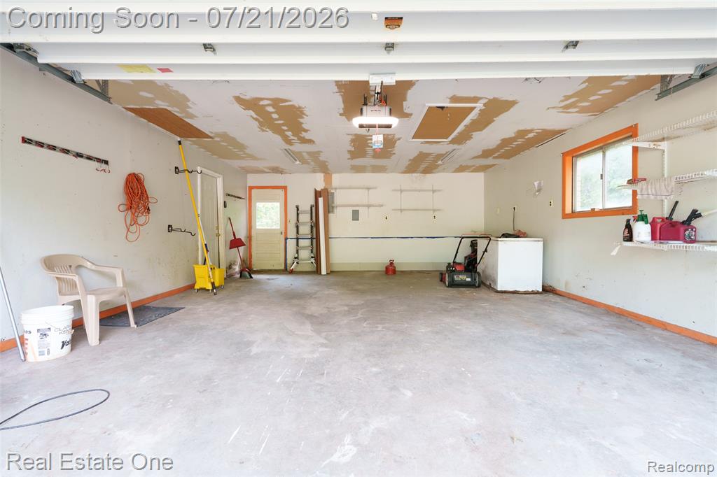 4069 Village Square, Brighton, MI 48114 — Photo 25