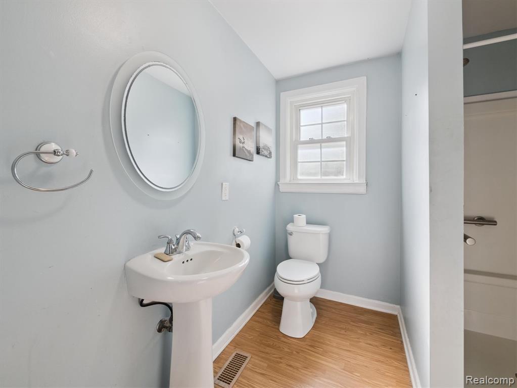 260 S DEXTER Street, Pinckney, MI 48169 — Photo 38