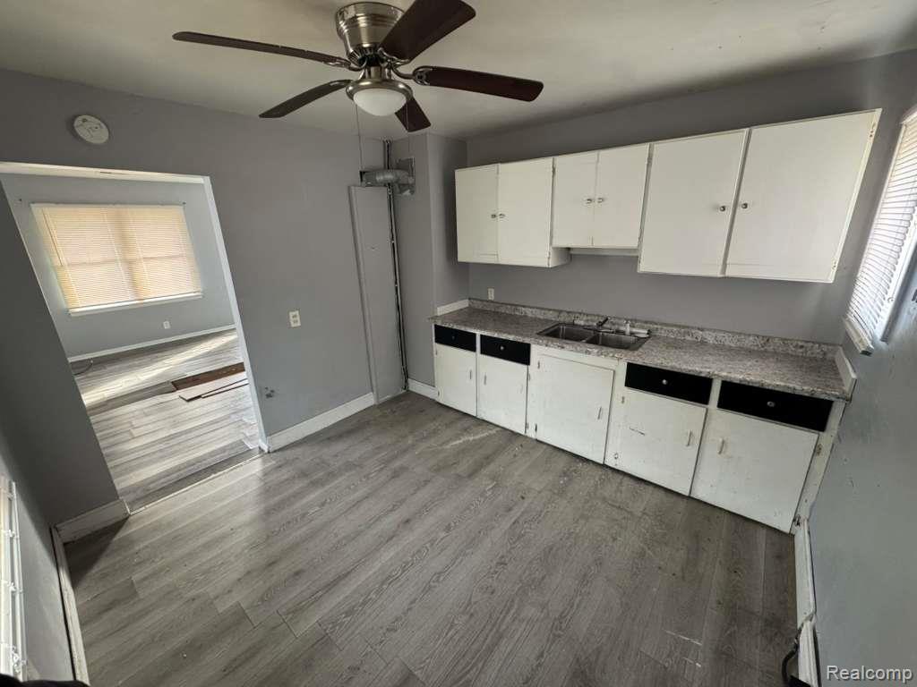 518 W Ruth Avenue, Flint, MI 48505 — Photo 8