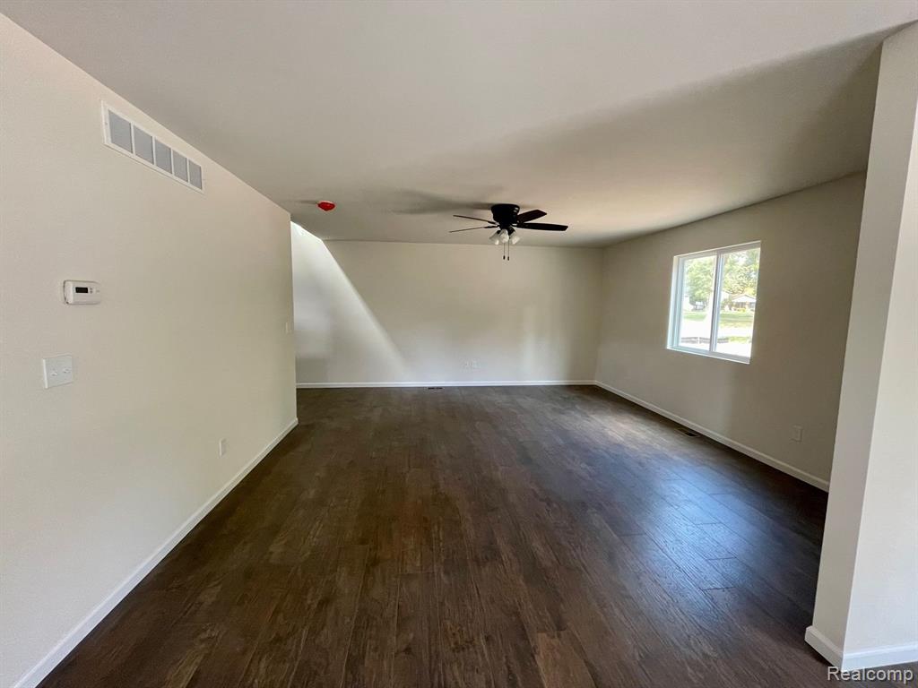 3997 Lotus Landing Circle, Waterford, MI 48329 — Photo 6