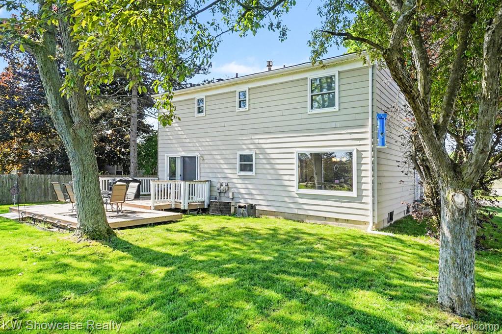 40652 Village Wood Road, Novi, MI — Photo 27