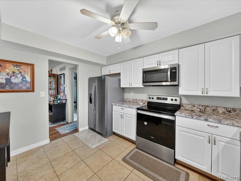 29539 Pine Ridge Circle, Farmington Hills, MI 48331 — Photo 9