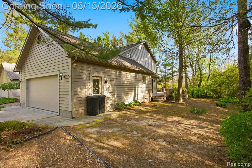 6432 Pinebrook Lane, Burton, MI 48509 — Photo 39